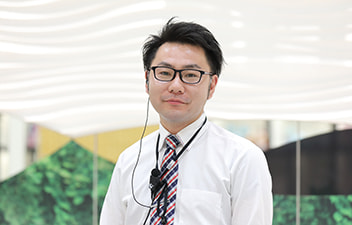【正社員/中途採用】スロット店スタッフ