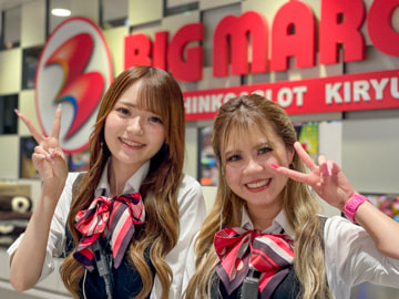 パチンコ店のホール・カウンターstaff