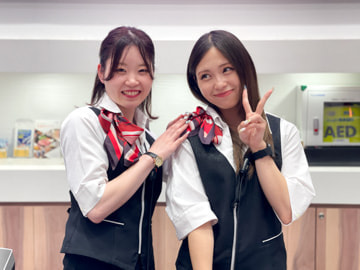 パチンコ店のホール・カウンターstaff