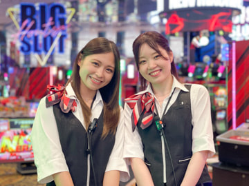パチンコ店のホール・カウンターstaff